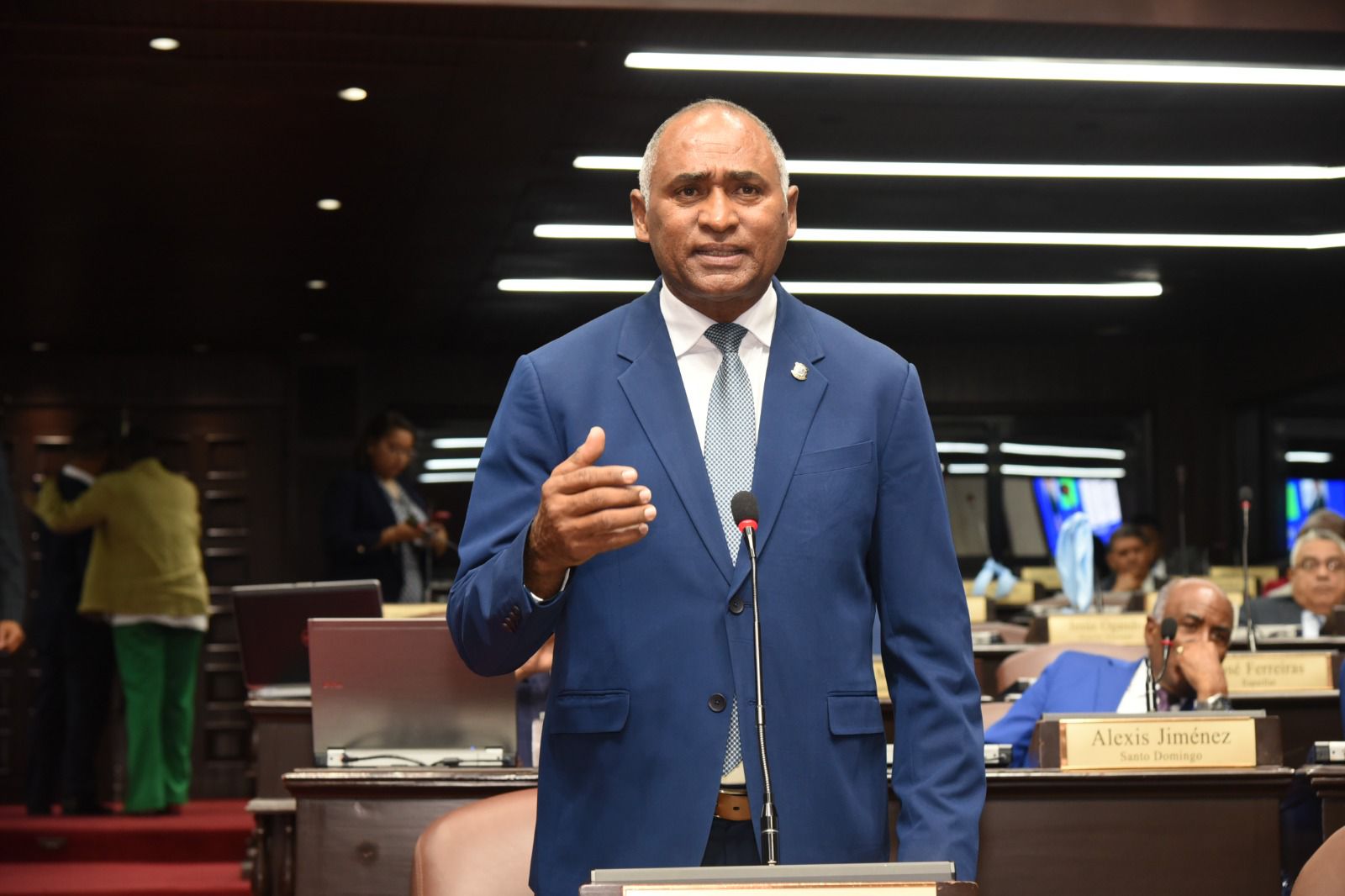 Diputados declaran a Baní 'Capital del Mango' mediante aprobación de proyecto de ley