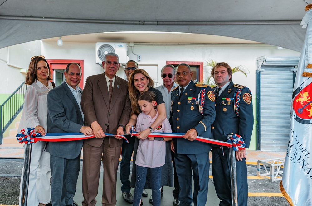 ADN y SNS inauguran consultorio odontológico renovado en Cuerpo de Bomberos de Santo Domingo