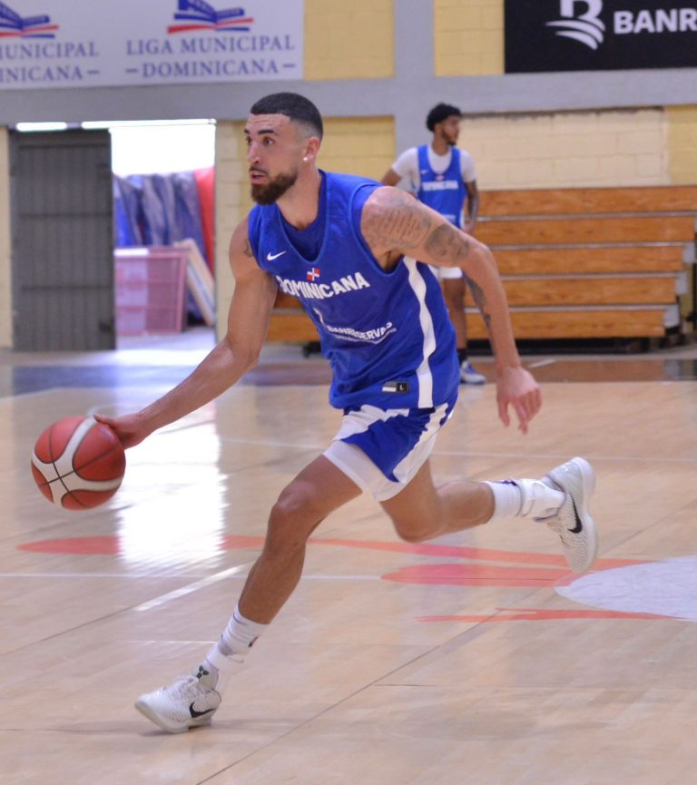 Selección Nacional de Baloncesto de República Dominicana Parte hacia España para Intensificar Preparación Rumbo al Preolímpico