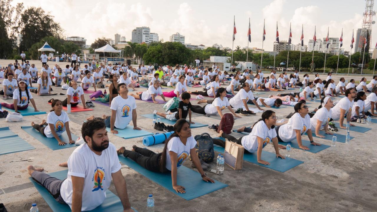 La Embajada de la India celebra el "Día Internacional del Yoga 2024" con programa de actividades.