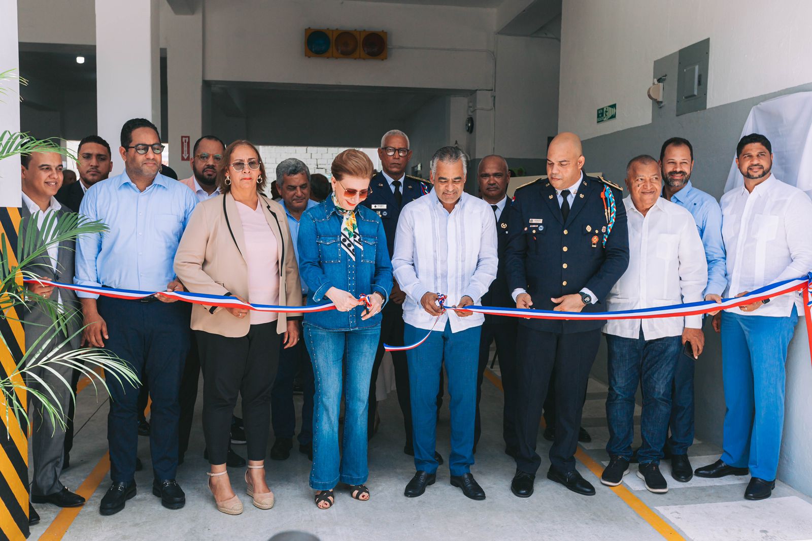 Sur Futuro y Unidos por San Cristóbal entregan renovada estación de bomberos en San Cristóbal