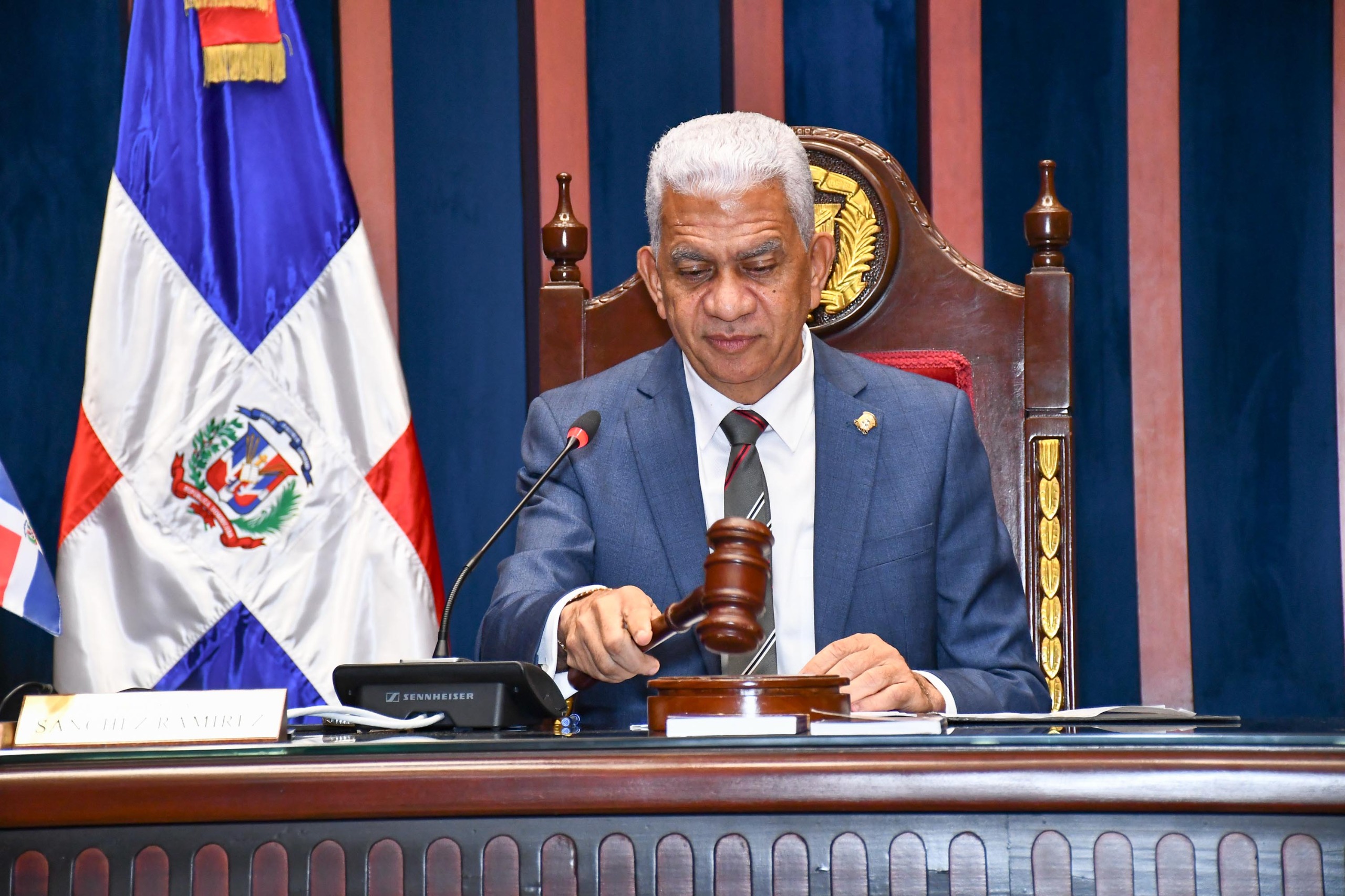 Proclamación de la Nueva Constitución Dominicana: Un Legado Histórico y Democrático