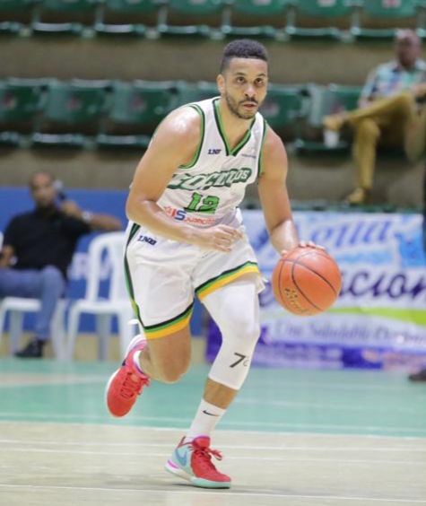 Soles de Santo Domingo Este se refuerza con dos jugadores y traspasa a Moquete en la Súper Liga LNB
