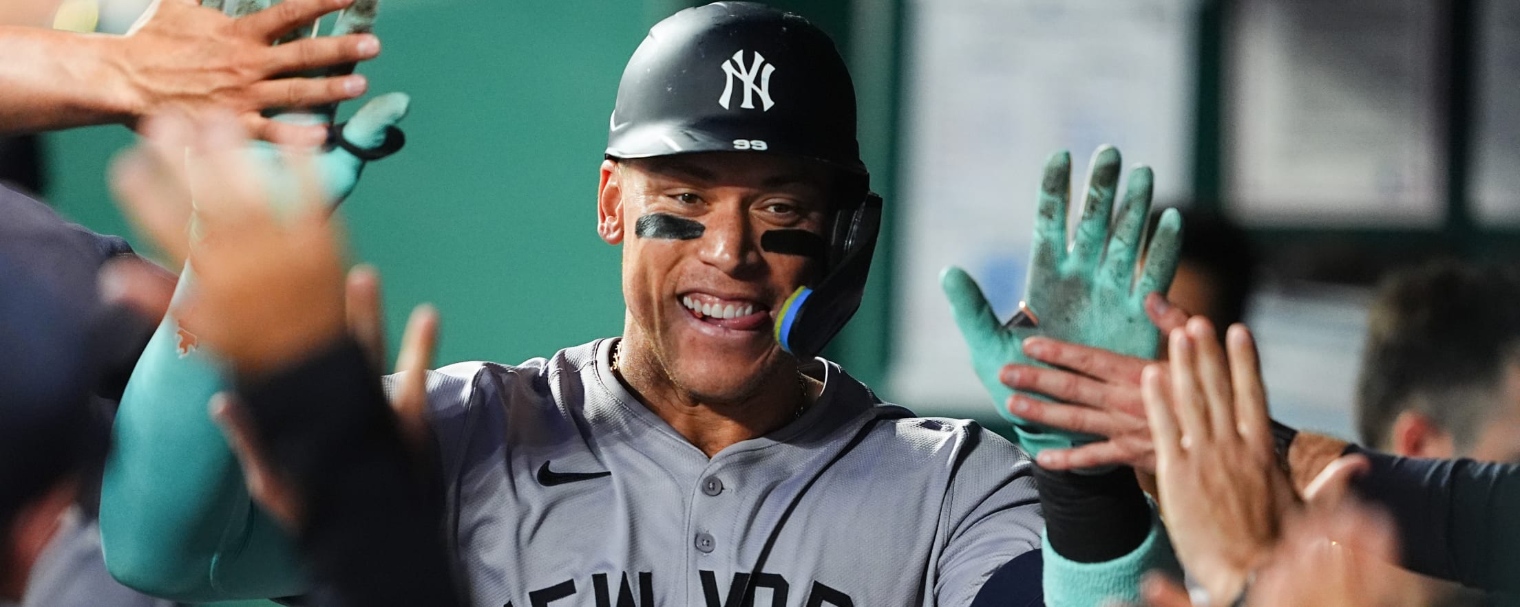Los Yankees dominan a los Reales con jonrón de Aaron Judge