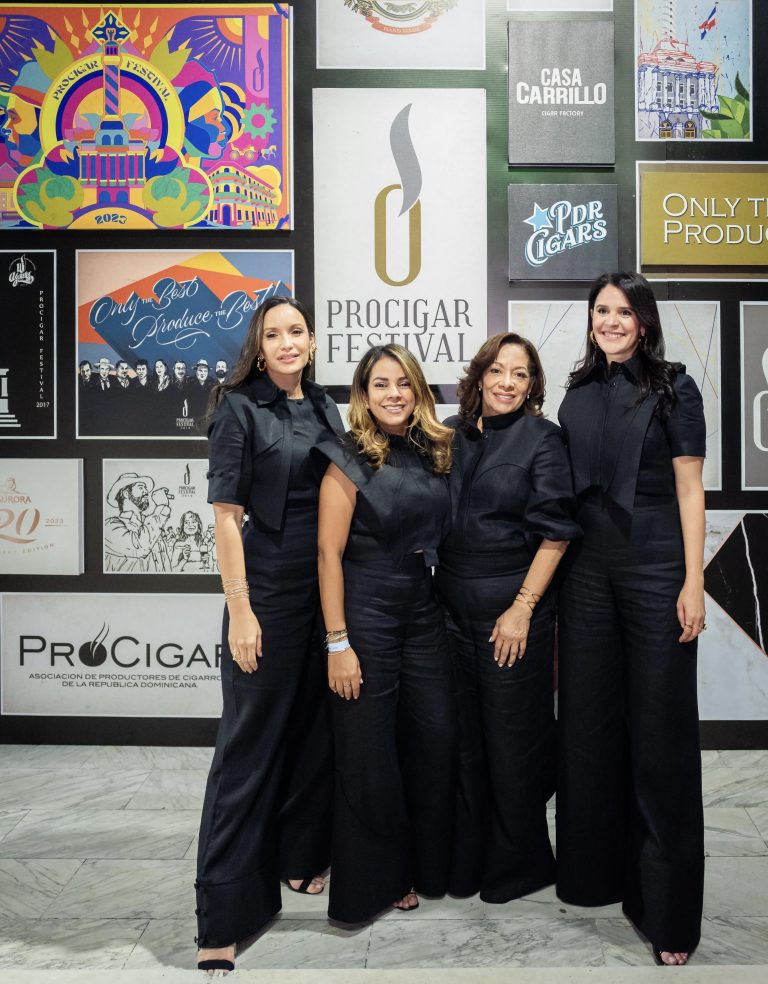 Colectivo 2020: Madrinas Oficiales del Prestigioso Puerto Plata Bridal International 2024