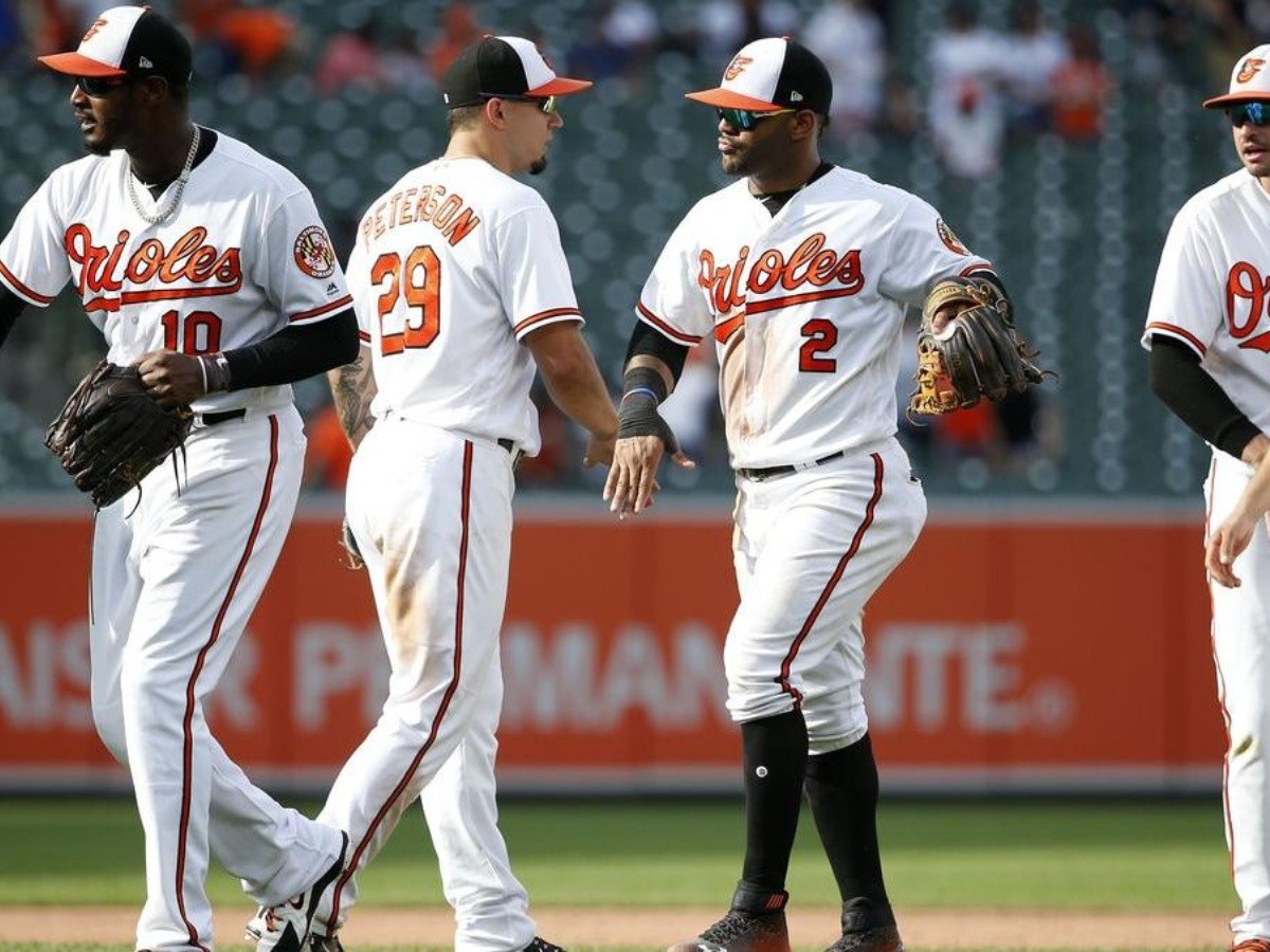 Los Orioles de Baltimore aplastan a los Yankees con una victoria histórica de 17-5