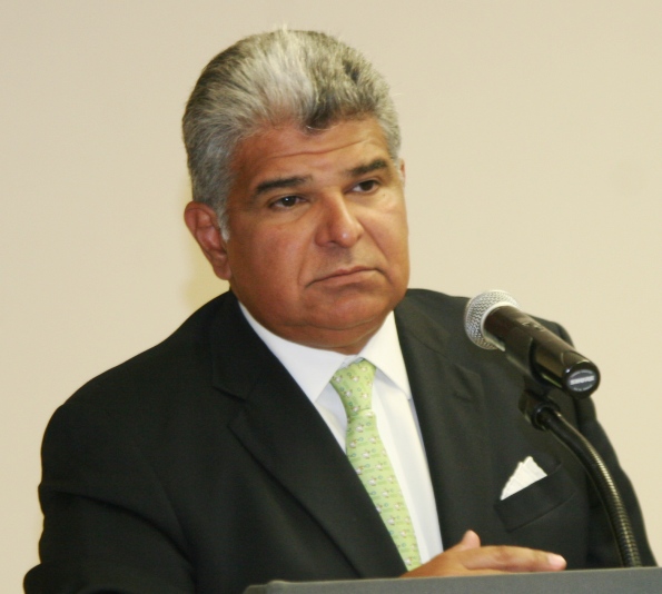 José Raúl Mulino Asume la Presidencia de Panamá con Compromisos Claves