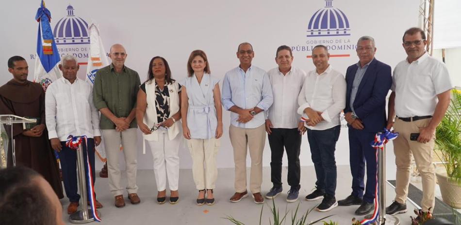 Inauguran construcción de calles en Barrio Palmarito con la presencia de la vicepresidenta Raquel Peña