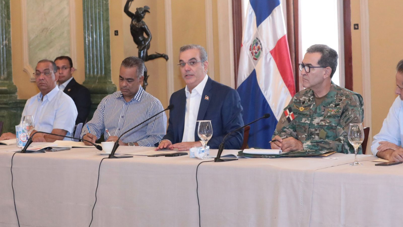 ChatGPT El Presidente Abinader Activa Protocolos de Prevención Ante Huracán Beryl de Categoría 4
