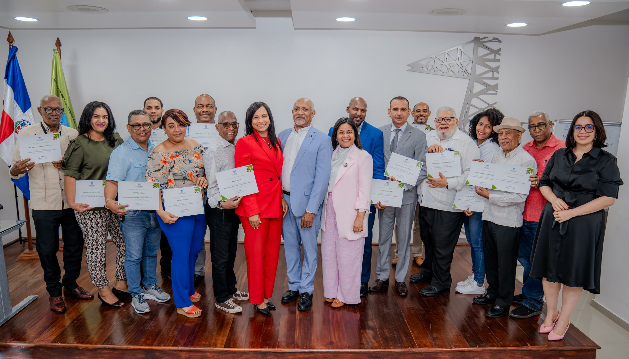 ETED celebra segunda edición de taller para periodistas; continúa capacitando sobre el funcionamiento del sistema eléctrico nacional y términos técnicos