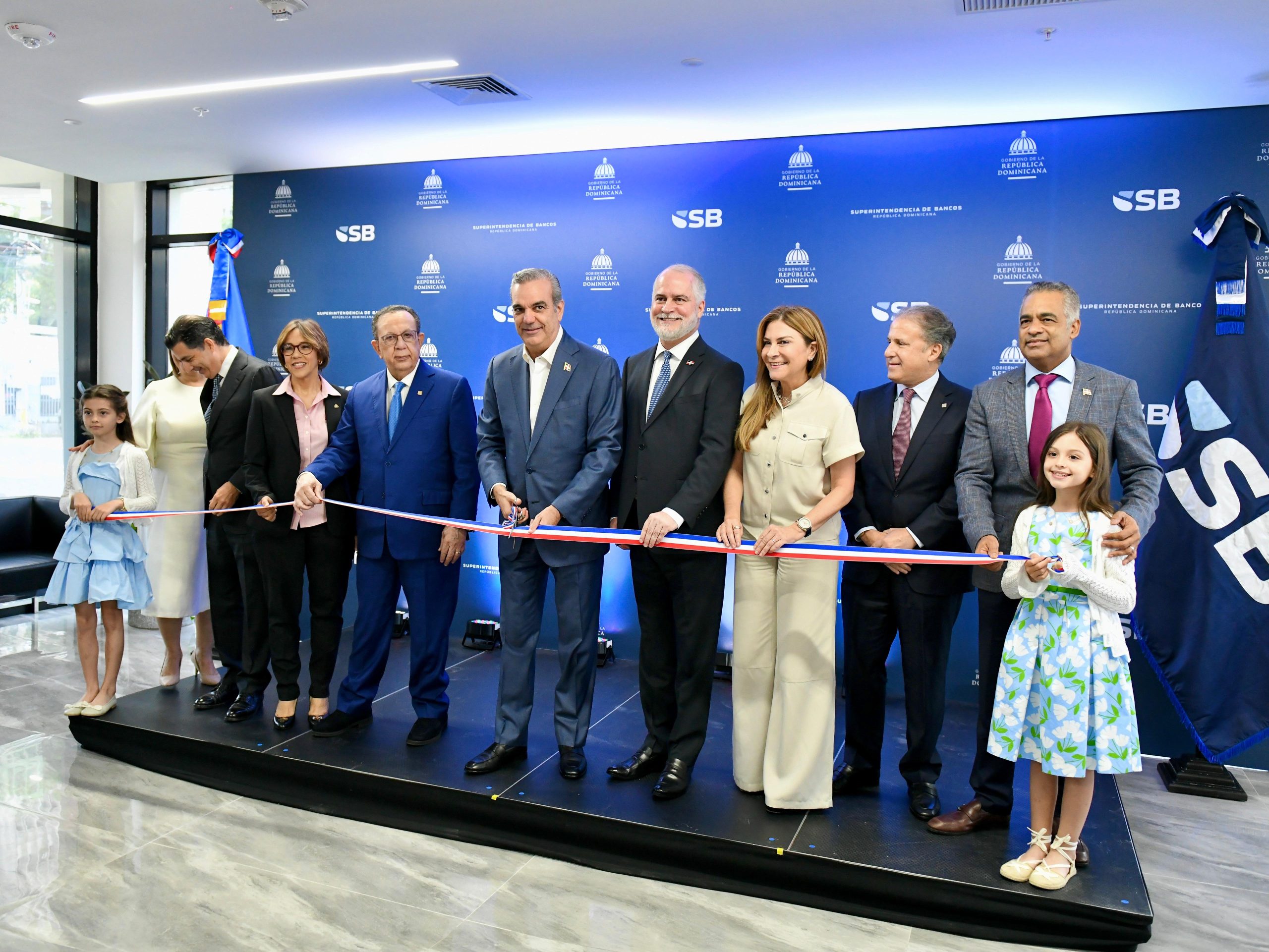 SUPERINTENDENCIA DE BANCOS PRESENTA INFORME DE GESTIÓN 2020-2024 Y RENUEVA SUS INSTALACIONES