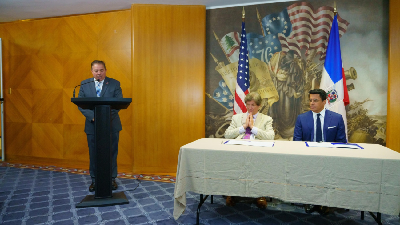 Director del IDAC Celebra Avances del Acuerdo de Cielos Abiertos con Estados Unidos