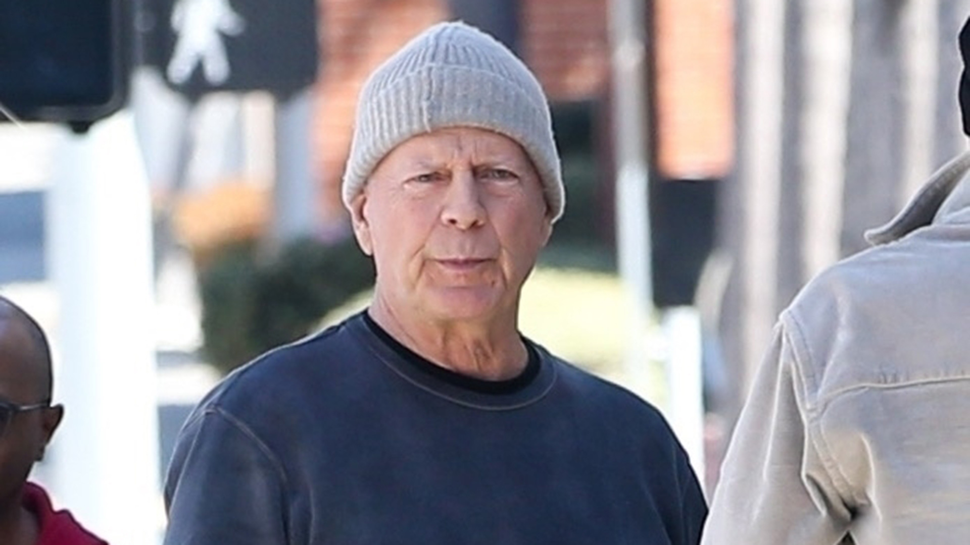Bruce Willis enfrenta nuevos desafíos en su batalla contra la demencia frontotemporal