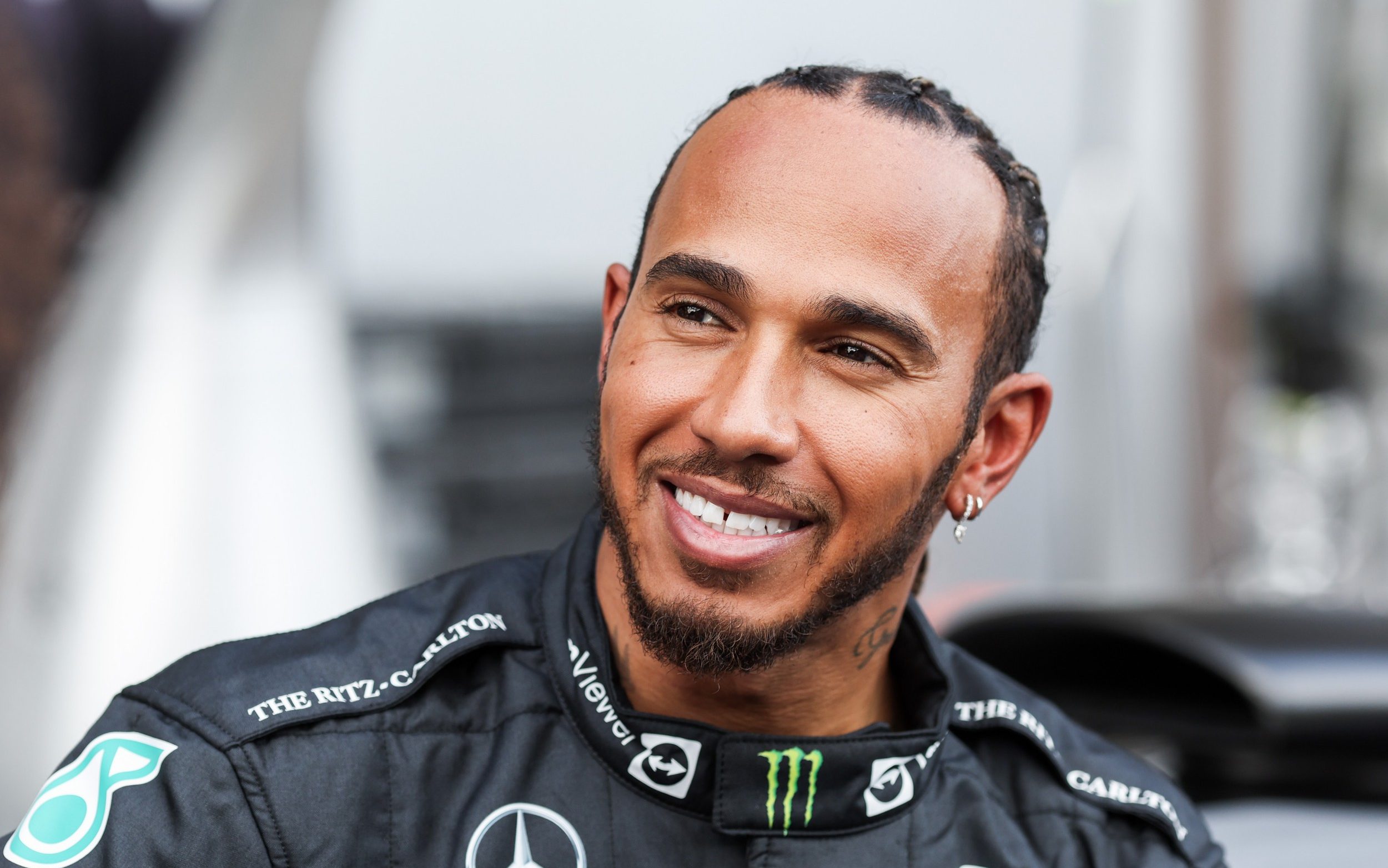 Lewis Hamilton a Ferrari y una parrilla llena de caras nuevas para 2025