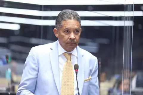 Excluyen a Eugenio Cedeño de Comisión estudiará el Código Penal