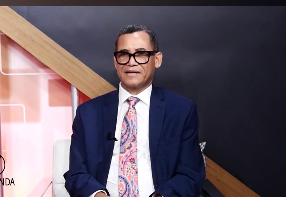 Eddy Olivares Responde a Leonel Fernández Sobre la Modificación Constitucional