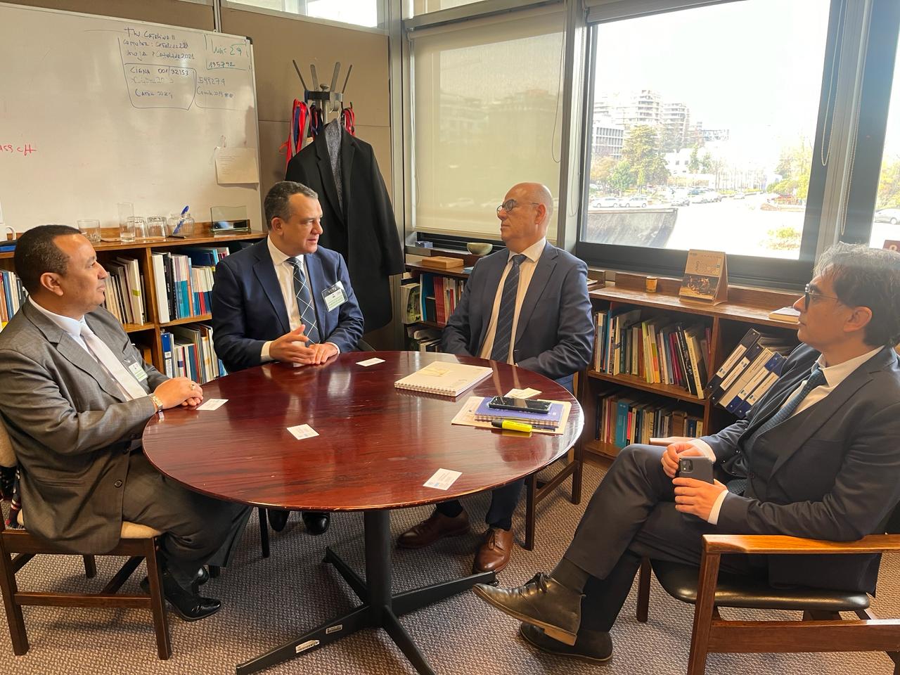 Presidente JCE agota reunión de trabajo con la comisión de la CEPAL en Chile