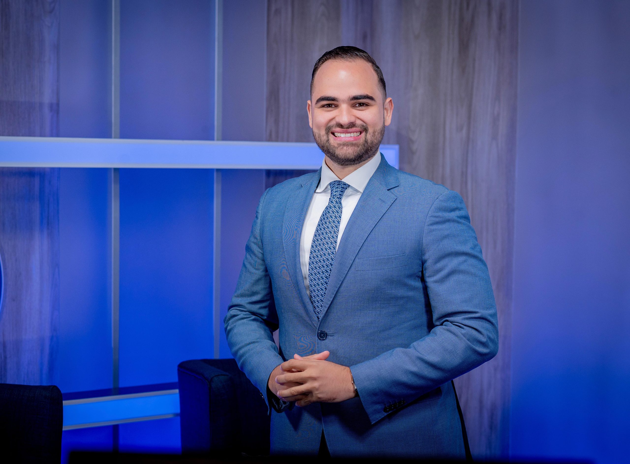 E3 Noticias Cumple un Año y Estrena 'La Entr3vista' en TV por N16