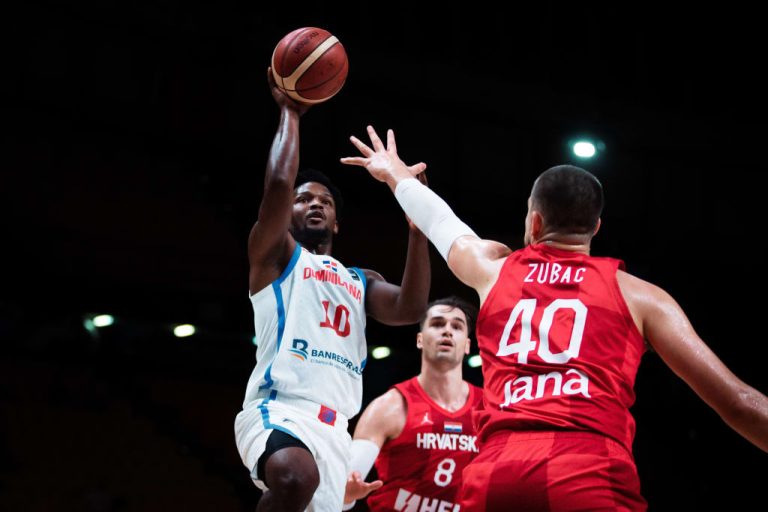 Croacia derrota a República Dominicana en un emocionante duelo del preolímpico de baloncesto