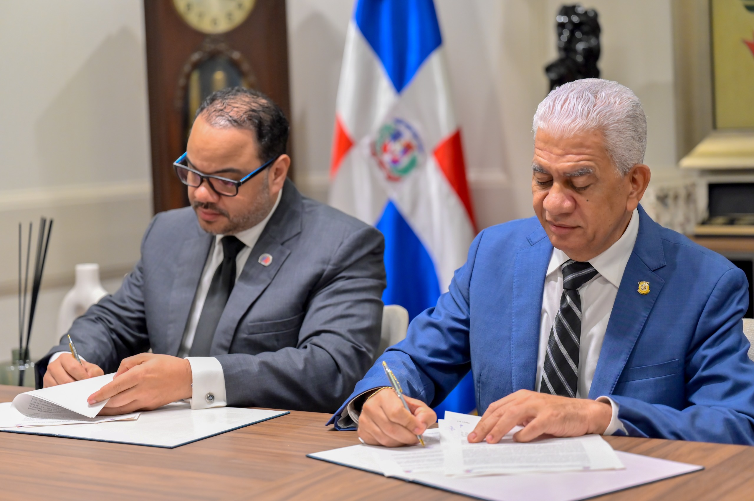 Avanza Diálogo entre Barrick Pueblo Viejo y Comunidades Desalojadas: Se Crea Comisión Técnica