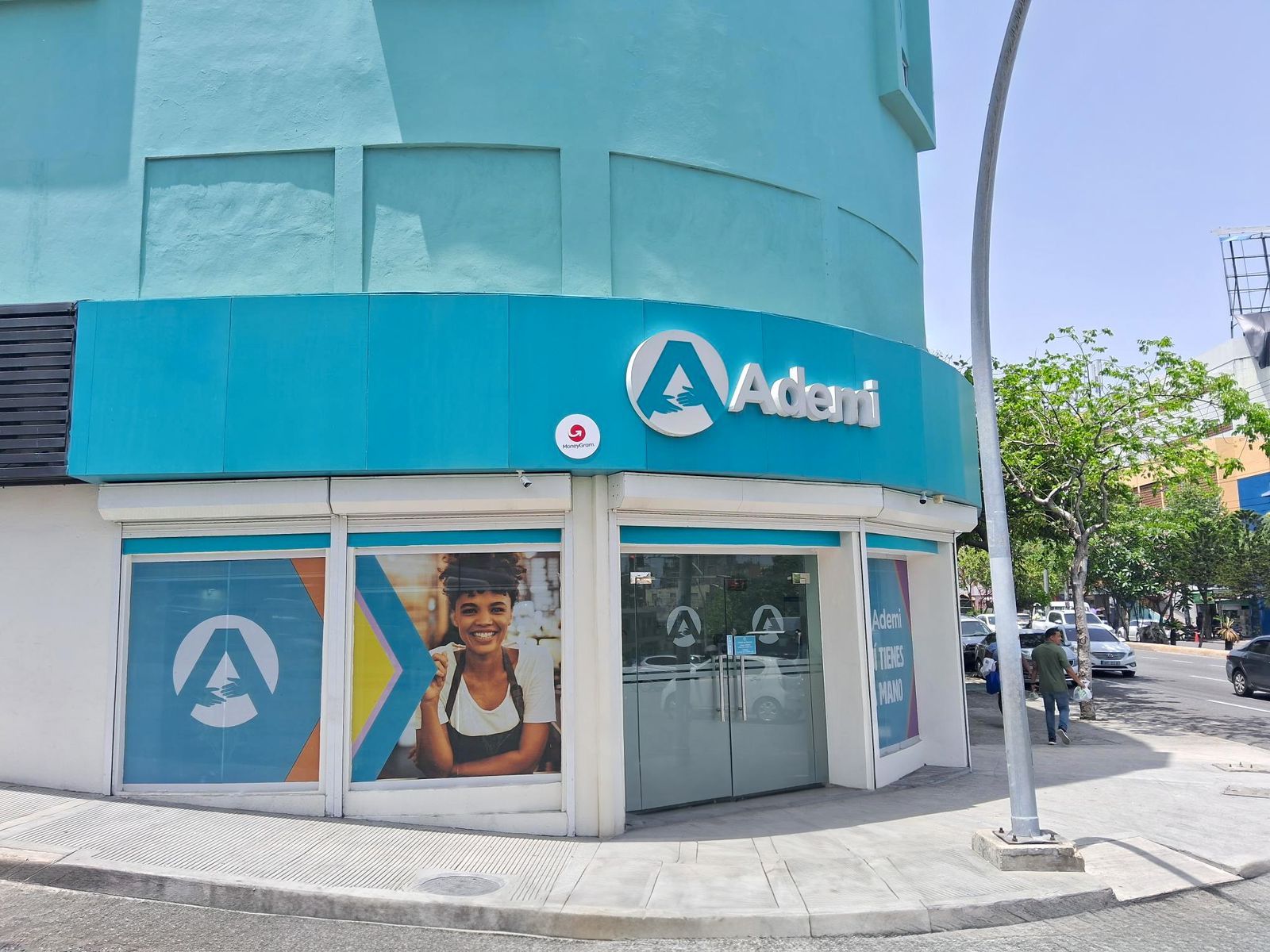 Banco Ademi anuncia servicio de remesas de MoneyGram en todas sus sucursales