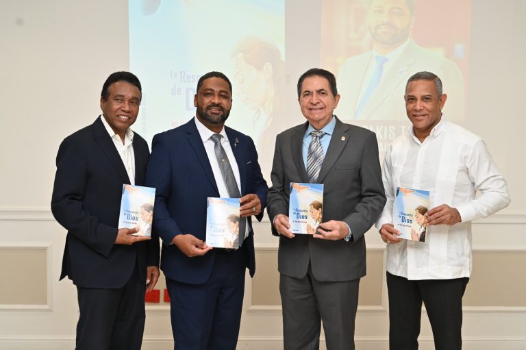 Golkis Tatis Presenta "La respuesta de Dios en tiempos difíciles" en el Senado de la República