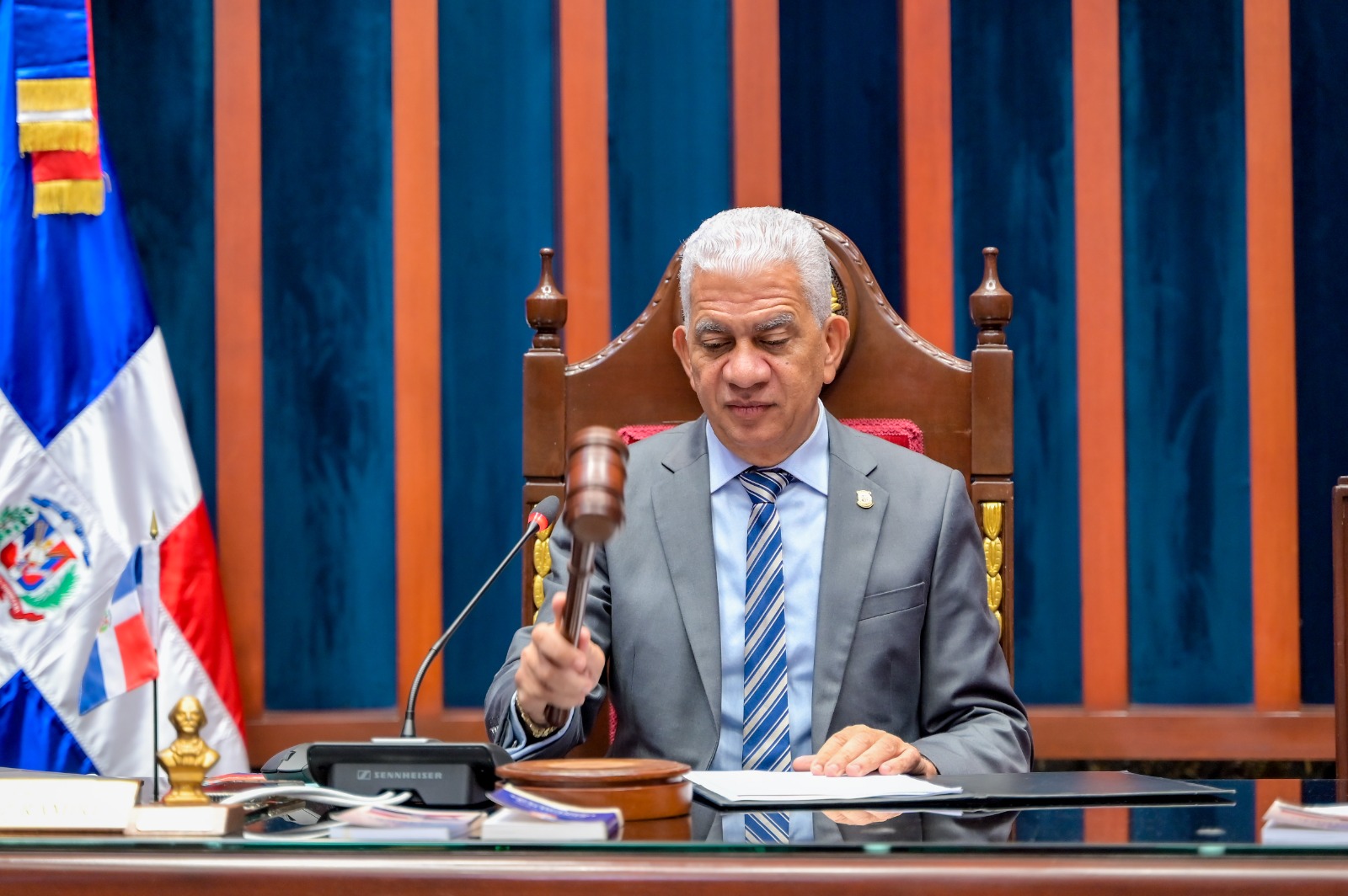 Senado Aprueba Presupuesto Complementario en Sesión de Urgencia