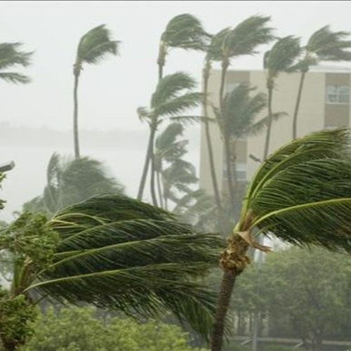 Ventarrón en Salcedo causa destrozos en techos de varias viviendas