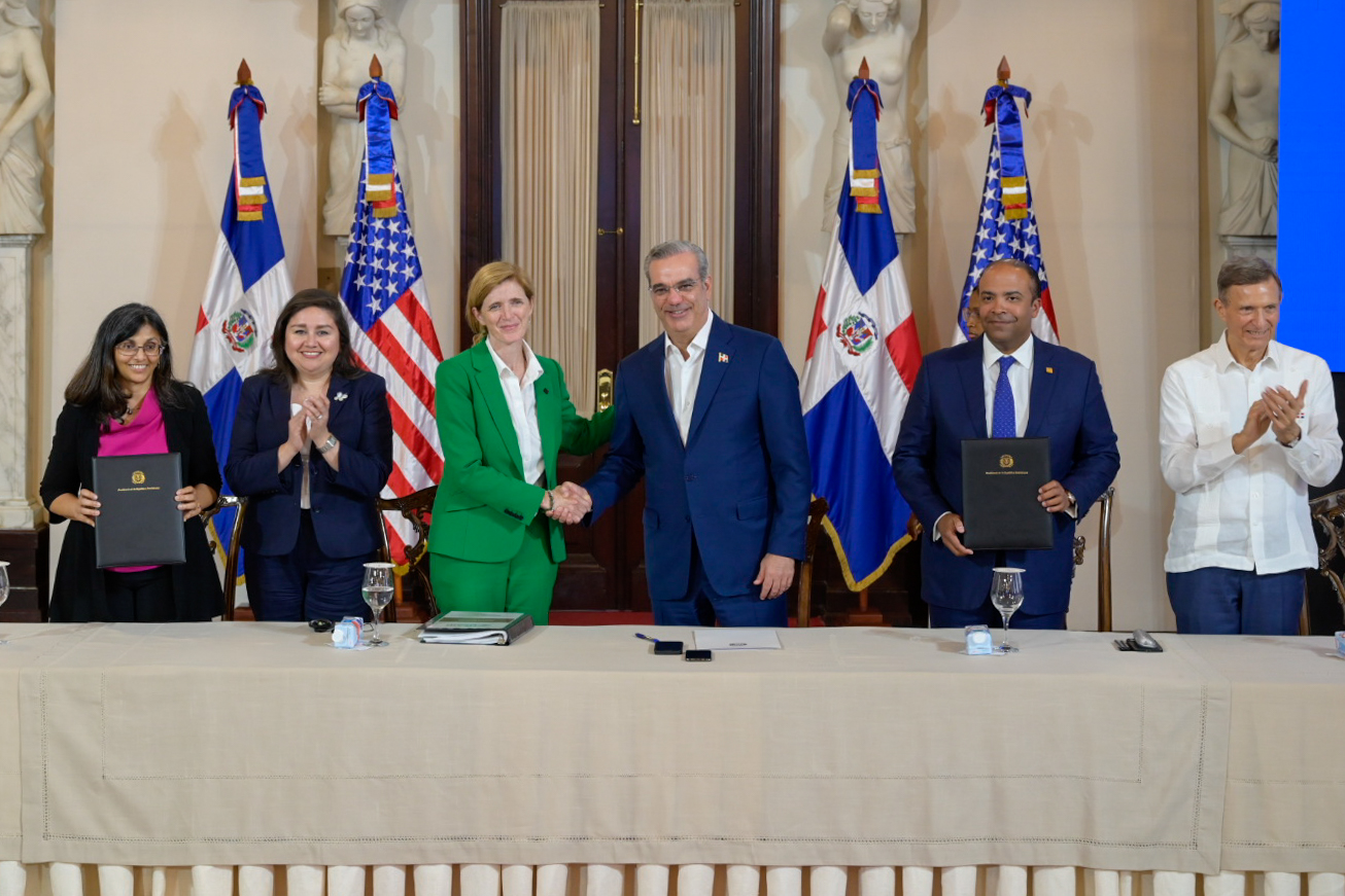 Corporación Financiera Internacional de EE.UU. (DFC) Desembolsará US$84 MM a Banreservas para Apoyar a Mujeres Empresarias y Pequeñas Empresas en RD