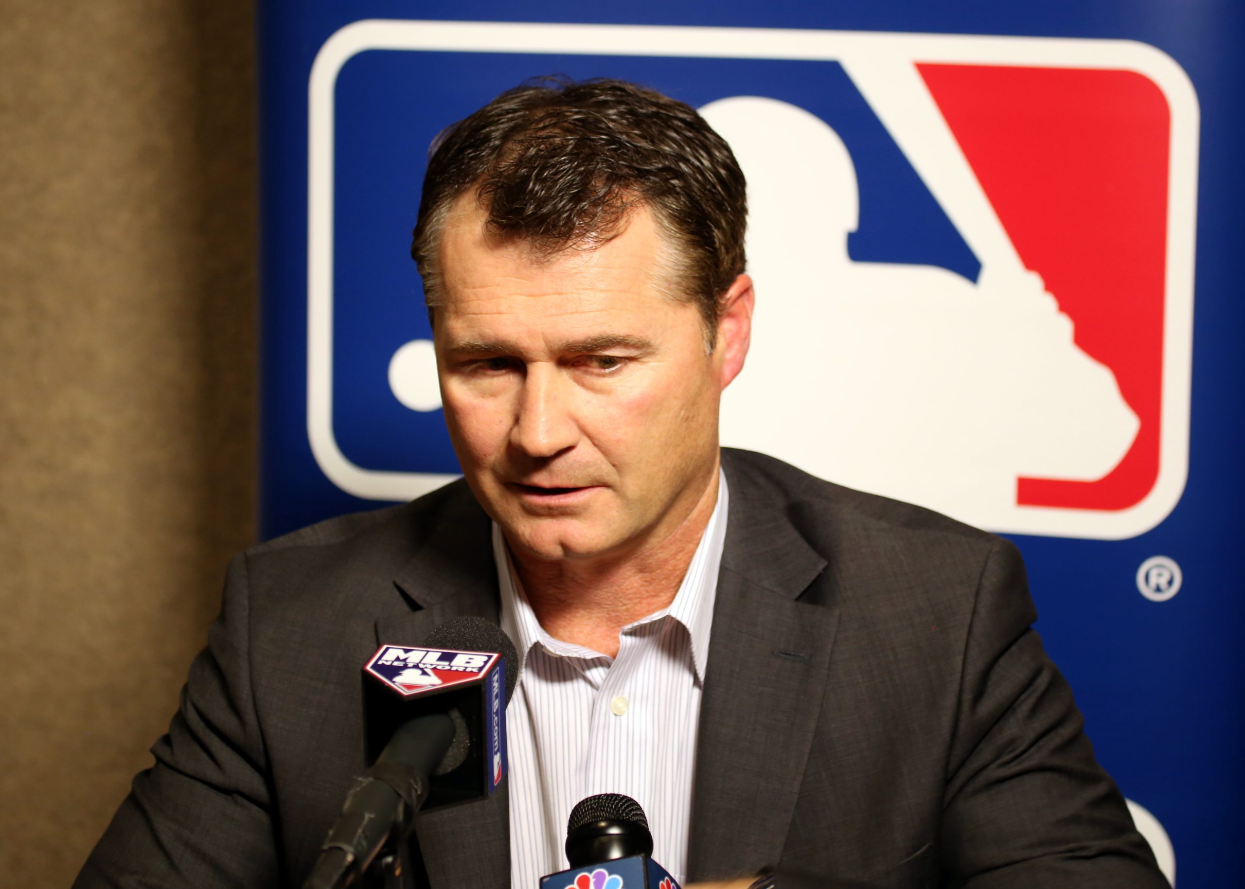 Seattle Mariners Despide a su Mánager Scott Servais Tras Desplome en la Temporada