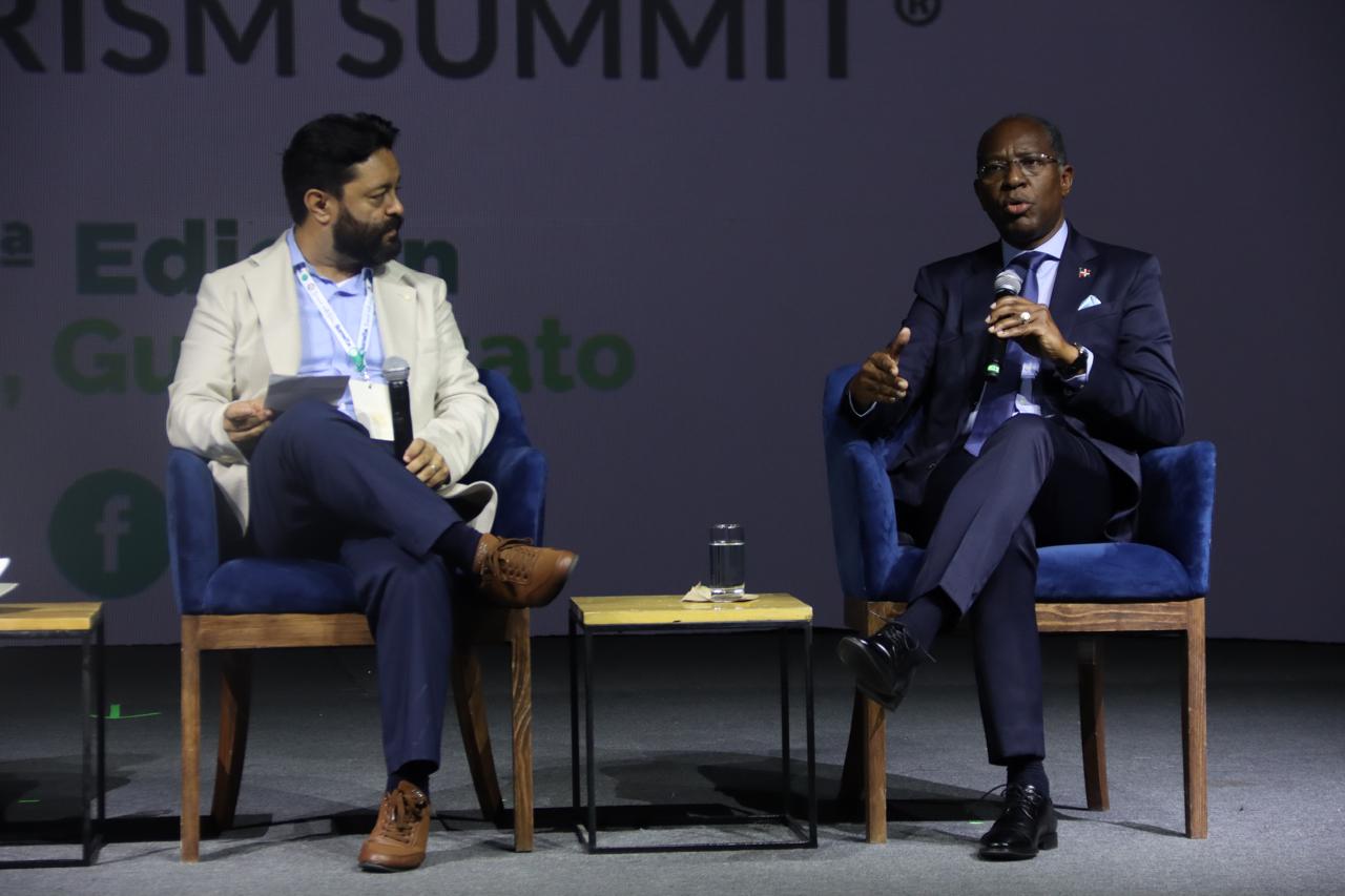 Pedernales: Hacia un Futuro Turístico Sostenible Libre de Plásticos