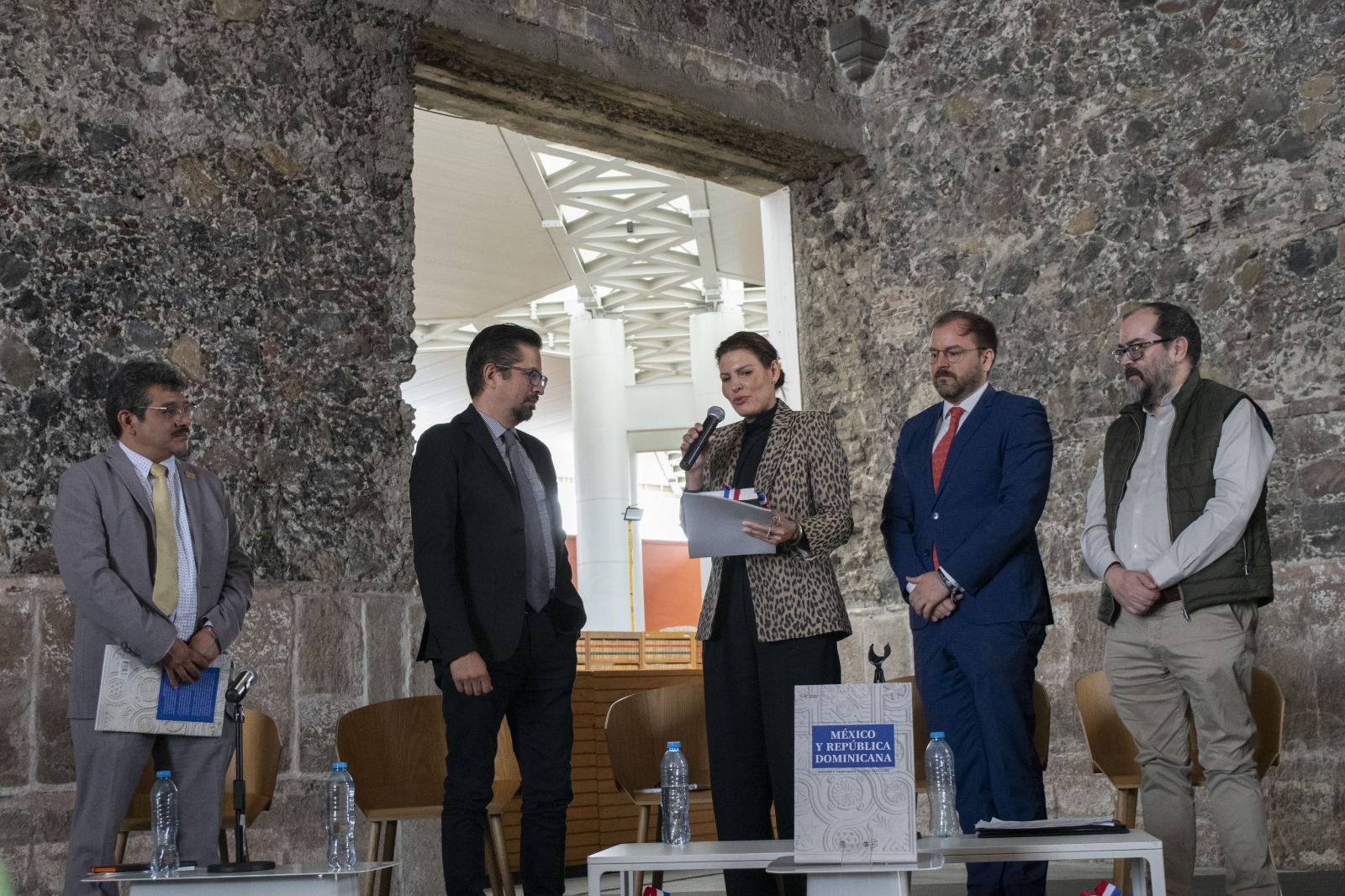 Embajada Dominicana en México presenta libro sobre amistad y cooperación entre ambos países