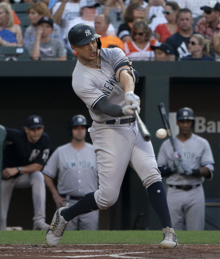 Giancarlo Stanton y Juan Soto lideran la victoria de los Yankees sobre los Rangers con poder ofensivo