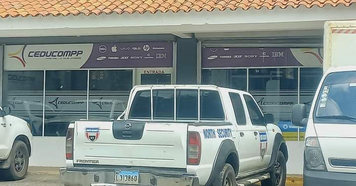 Policía Nacional Persigue a Asaltantes de Estafeta Vimenca y Western Union en Sosúa