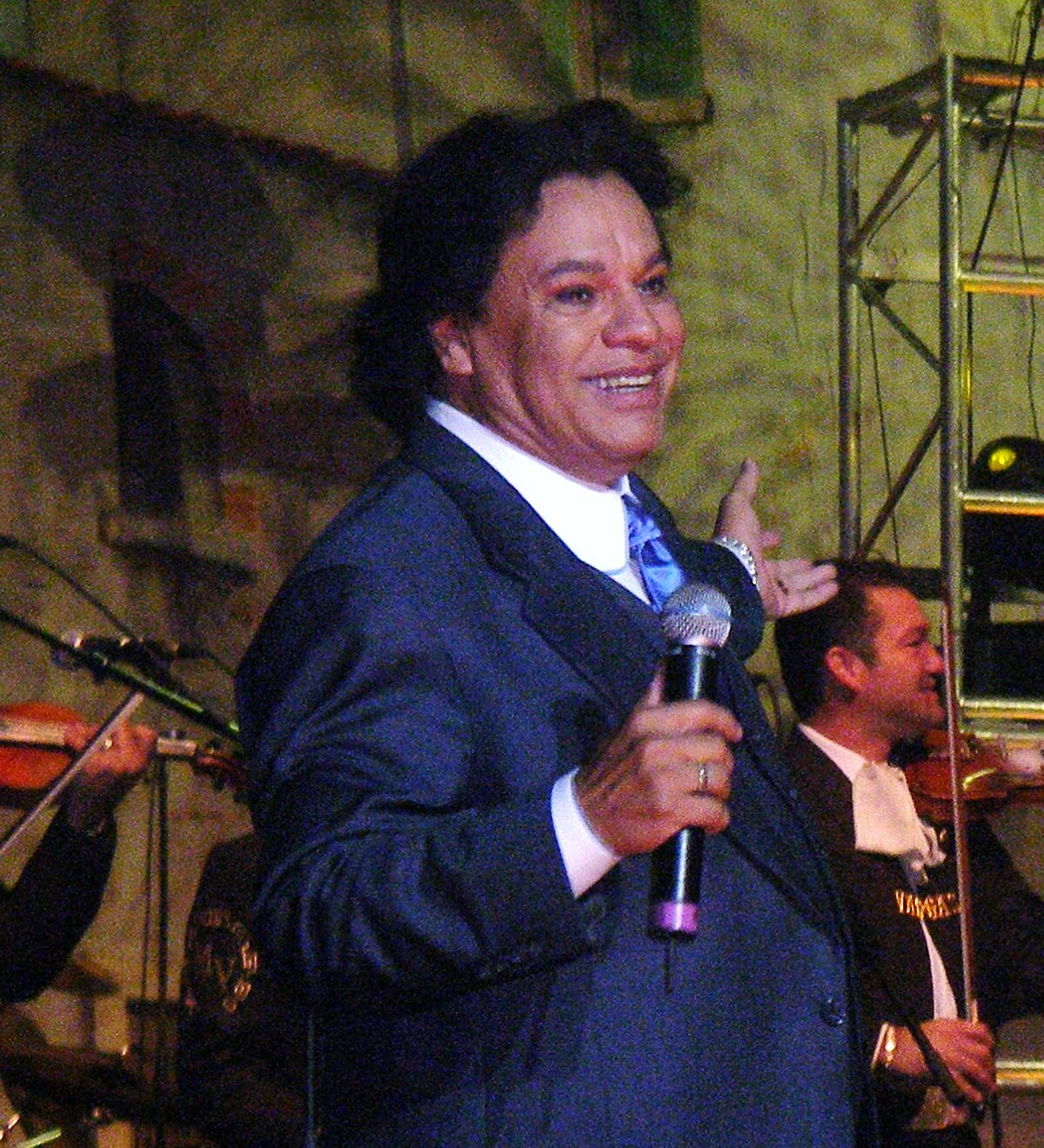 Mattel lanza Barbie inspirada en Juan Gabriel para conmemorar el octavo aniversario luctuoso del Divo de Juárez
