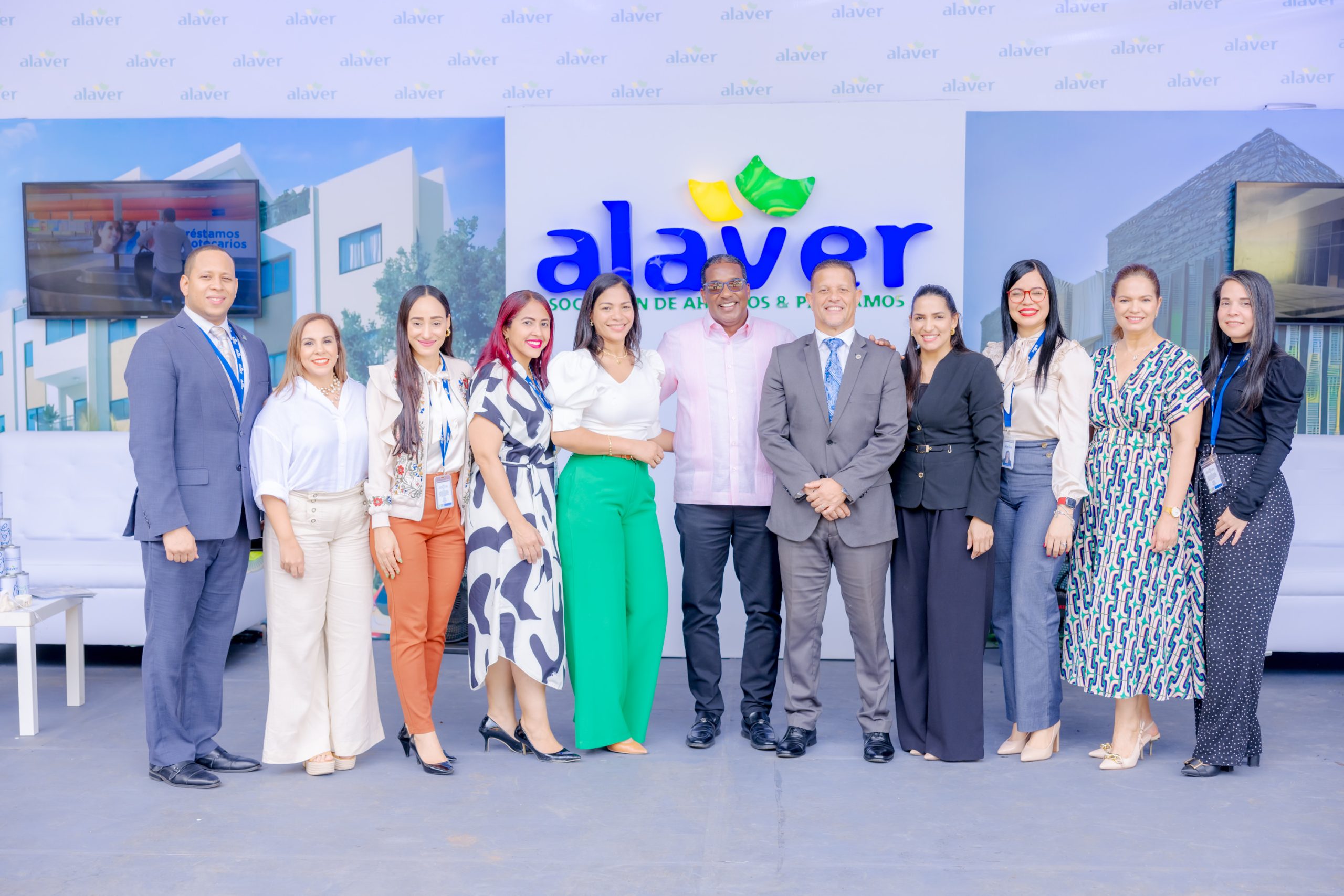 Alaver Concluye su Participación en Expo Vega Real con Impactantes Ofertas y Reconocimiento a su Liderazgo