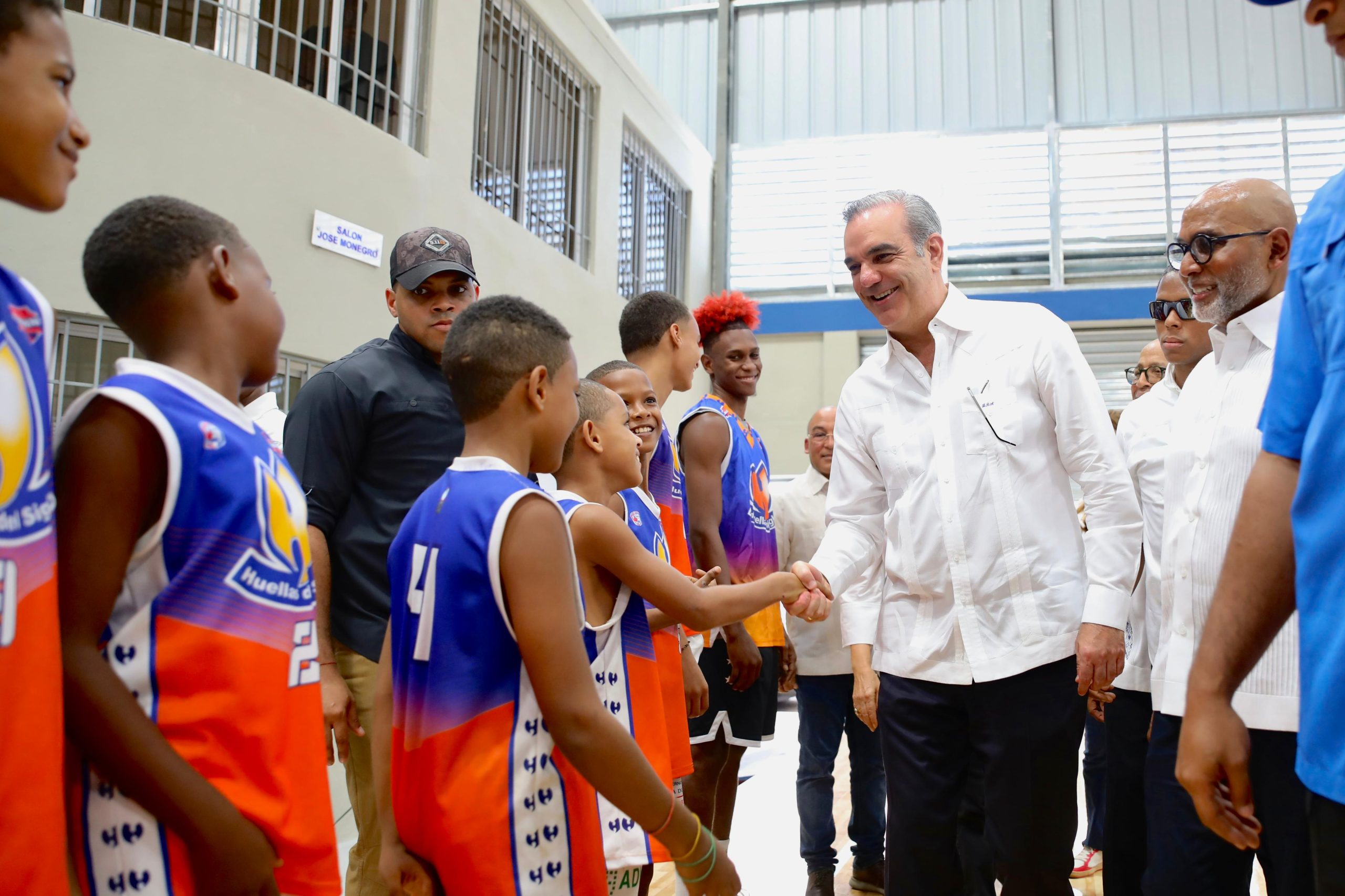 El presidente Luis Abinader inaugura diversas obras en el Distrito Nacional y la provincia Santo Domingo
