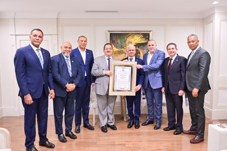 Senadores salientes del período 2020-2024 reconocen la labor de Ricardo de los Santos como presidente del Senado