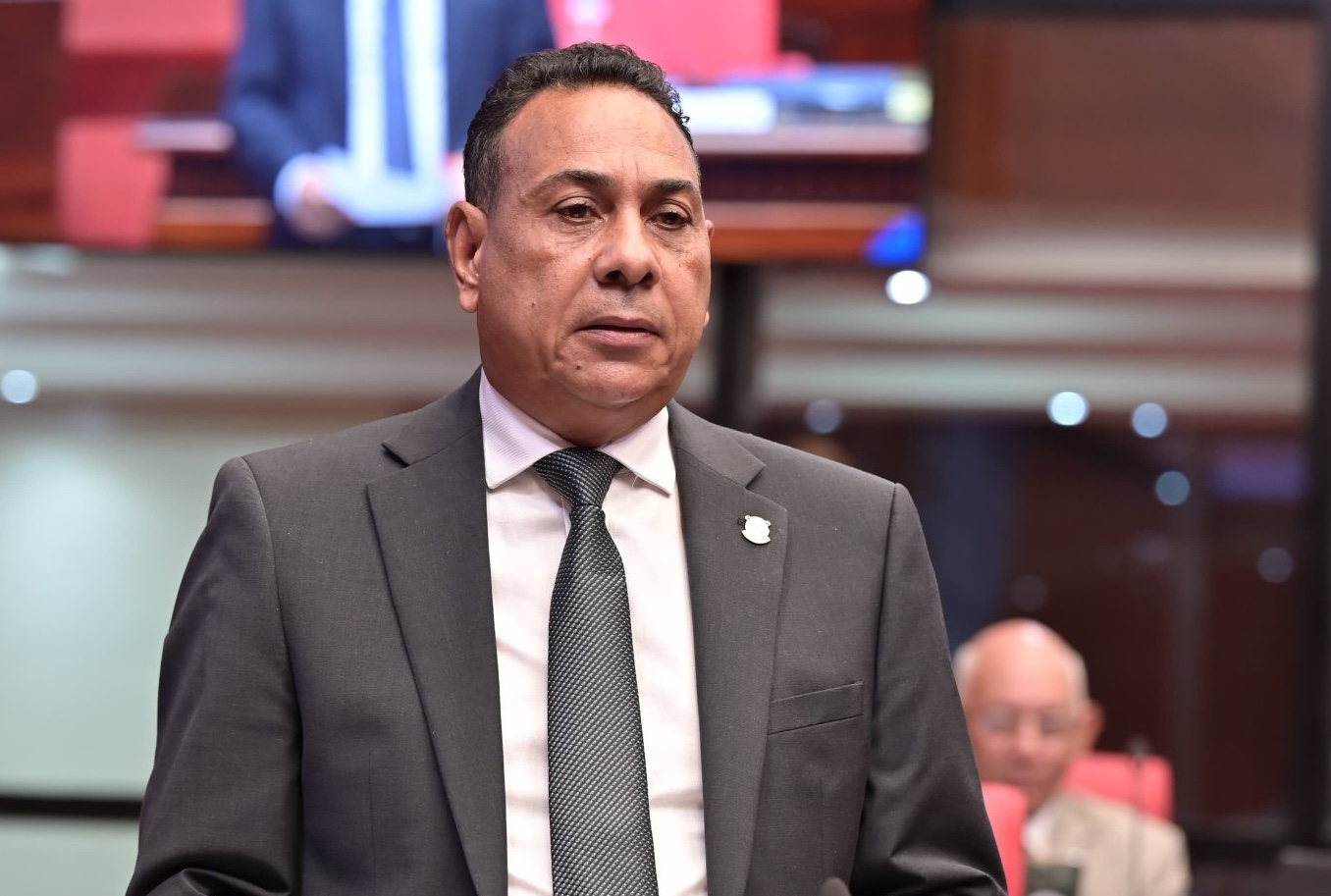 Senador Pedro Tineo: LegisladoEl senador Pedro Tineo apoya la actuación del Ministerio Público, pero advierte sobre excesos en la persecución de actos dolososres Estudiarán Propuesta de Eliminación y Fusión de Ministerios