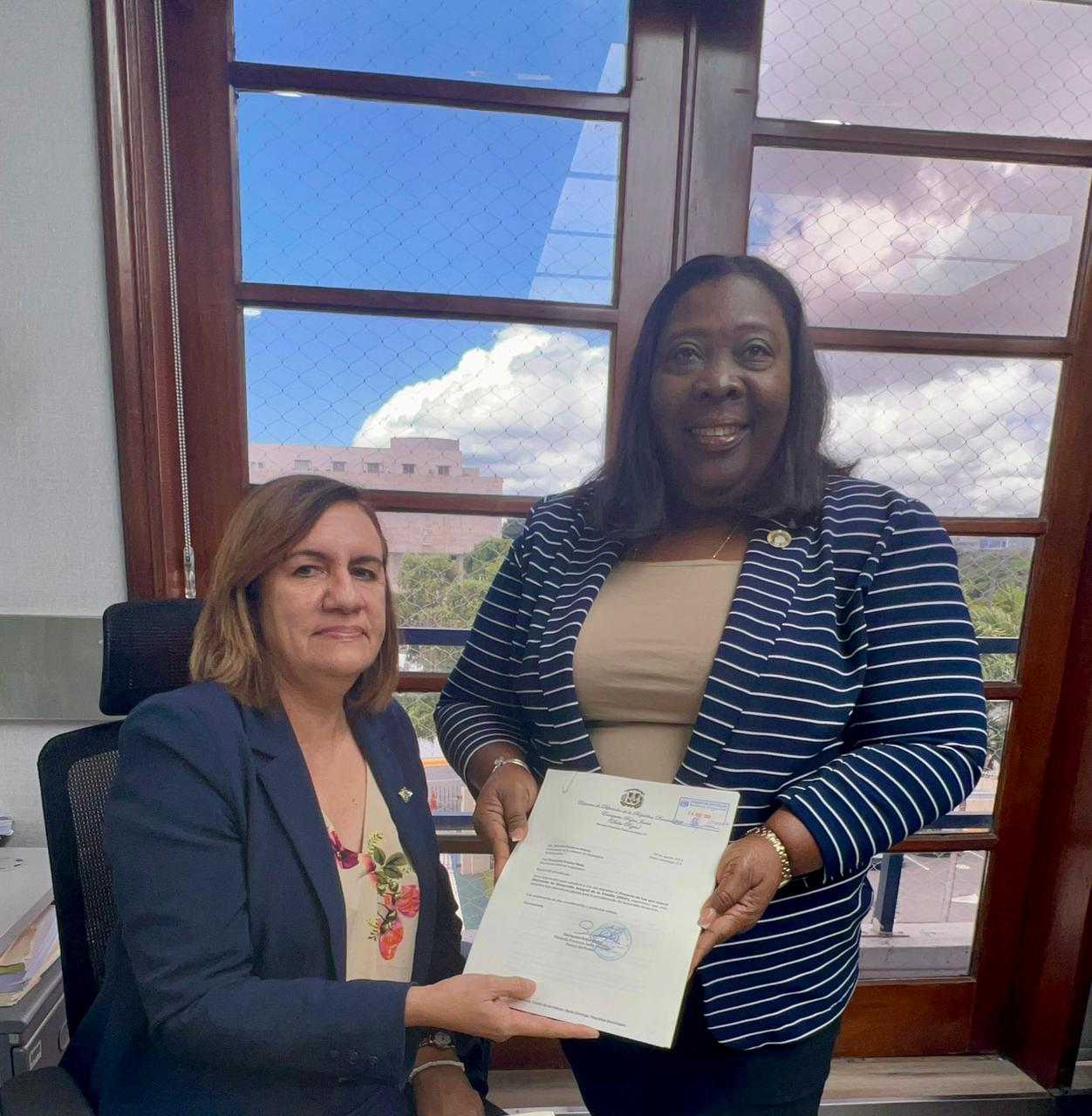 Diputada Dulce Rojas somete proyecto de ley para crear el Ministerio de Desarrollo Integral de la Familia (MDIF)