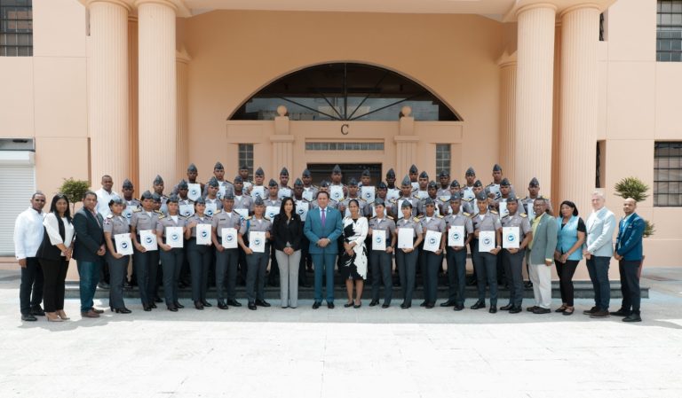 CND Certifica a 43 Cadetes en Prevención de la Drogodependencia en Alianza con la Policía Nacional
