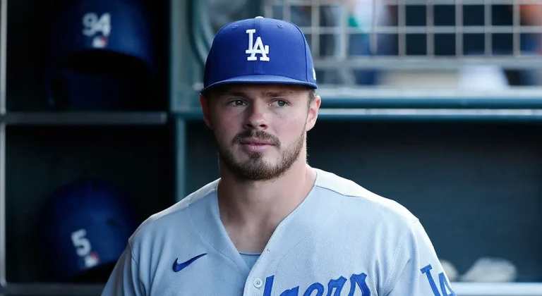Gavin Lux y Teoscar Hernández lideran la victoria de los Dodgers sobre los Piratas de Pittsburgh