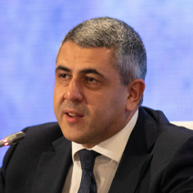 Zurab Pololikashvili, Secretario General de la OMT, asiste a la juramentación del presidente Luis Abinader y destaca la estabilidad económica de la República Dominicana como un impulso al turismo