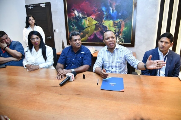 Intrant y Alcaldía de Los Alcarrizos coordinan plan para mejorar el tránsito y transporte en el municipio