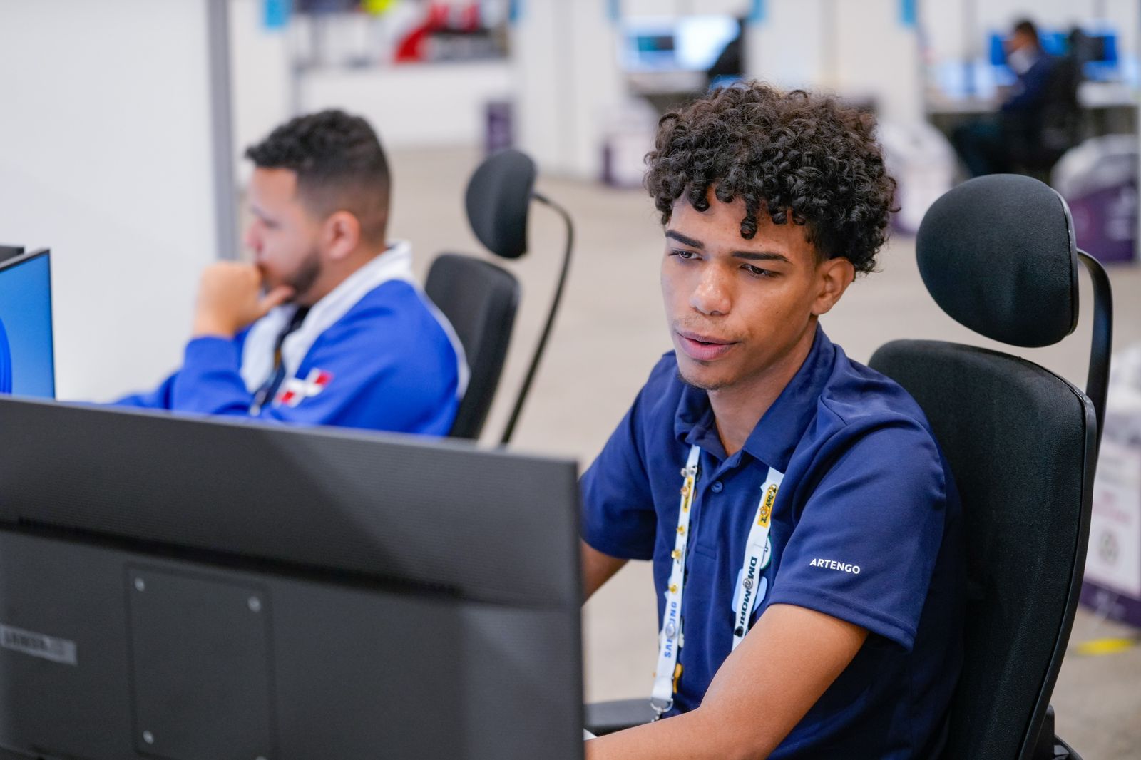 Jóvenes dominicanos compiten en WorldSkills Lyon 2024, destacando en diversas áreas técnicas