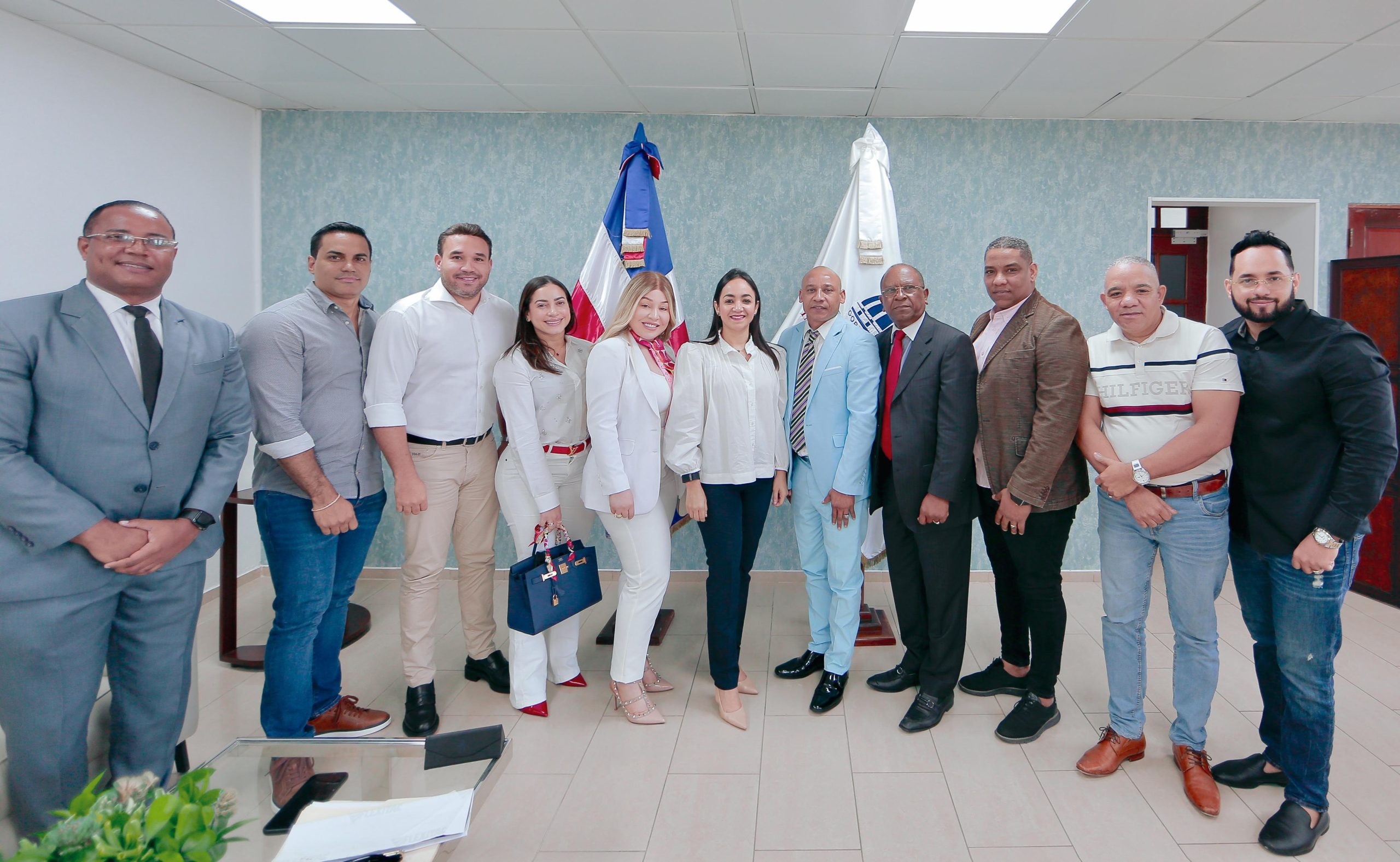 Centros Nocturnos de Santo Domingo Este se comprometen a cumplir normativas tras acuerdo con el Ministerio de Interior y Policía