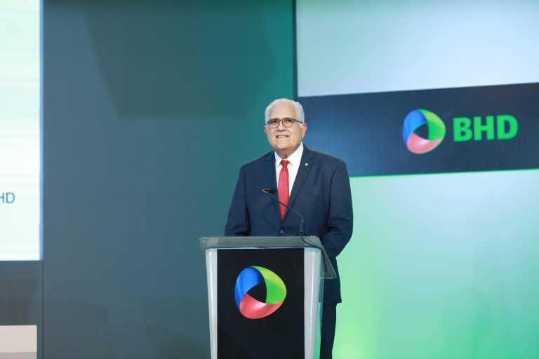 Banco BHD recibe RD$9,300 millones en fondos internacionales para apoyar a mipymes lideradas por mujeres