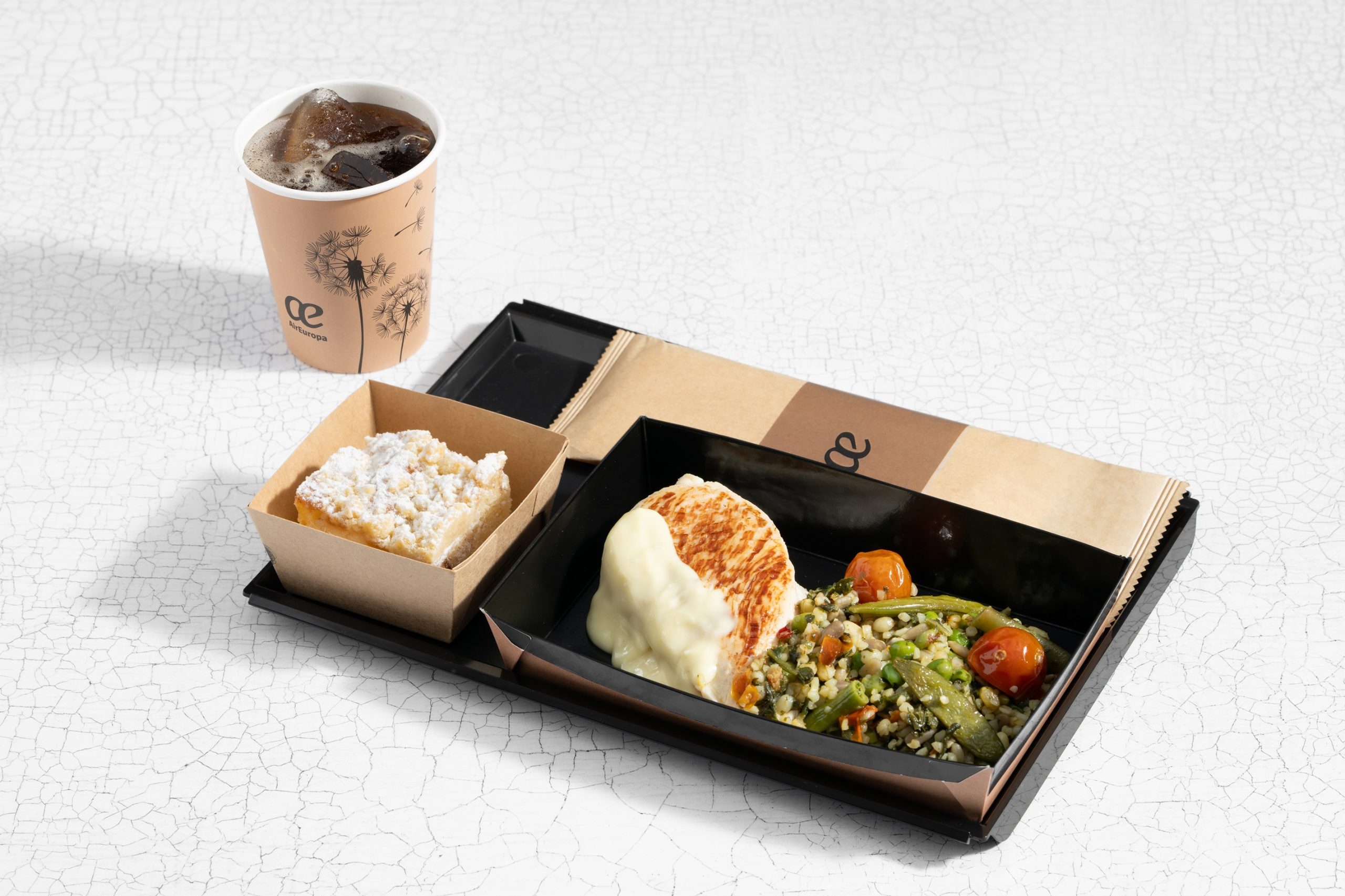 Air Europa refuerza su compromiso con la sostenibilidad a través de una nueva oferta gastronómica en clase turista