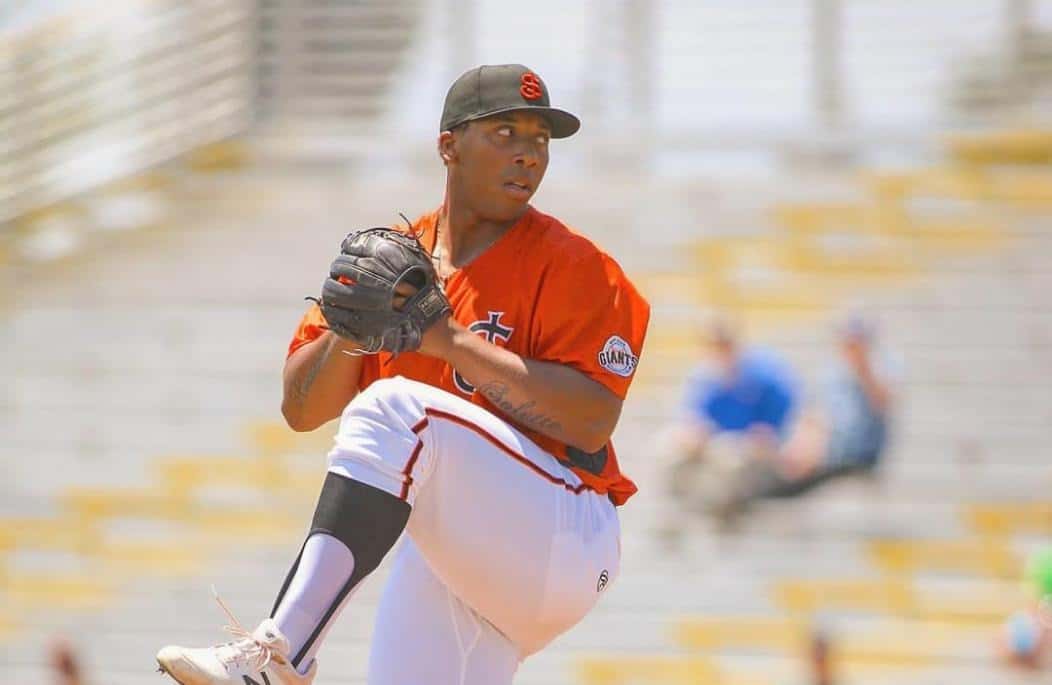Gigantes del Cibao refuerzan su rotación con la contratación de Daniel Ponce de León y Solomon Bates