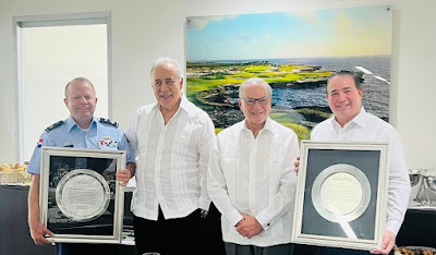 Fuerza Aérea reconoce al Mayor General Floreal Suárez Martínez y a Héctor Porcella por sus aportes al sector aeronáutico